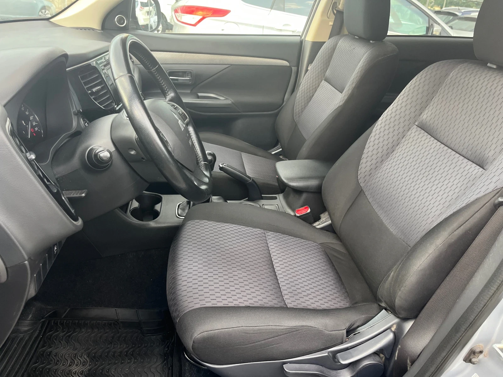 Mitsubishi Outlander 2.2D 4WD Face, снимка 9 - Автомобили и джипове - 55589815