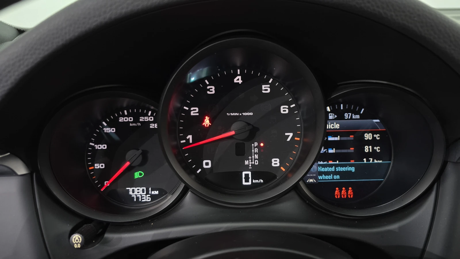 Porsche Macan ЕЛ. БАГАЖНИК* BLIND SPOT* 360* ЛЮК* КРАЙНА ЦЕНА, снимка 8 - Автомобили и джипове - 55608874