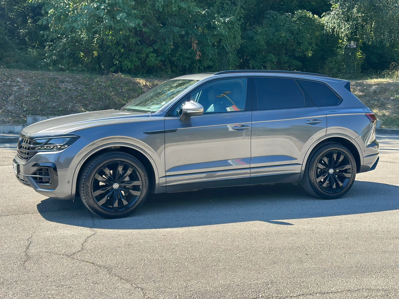 VW Touareg 3.0TDI R-line 286kc, снимка 2 - Автомобили и джипове - 56160684