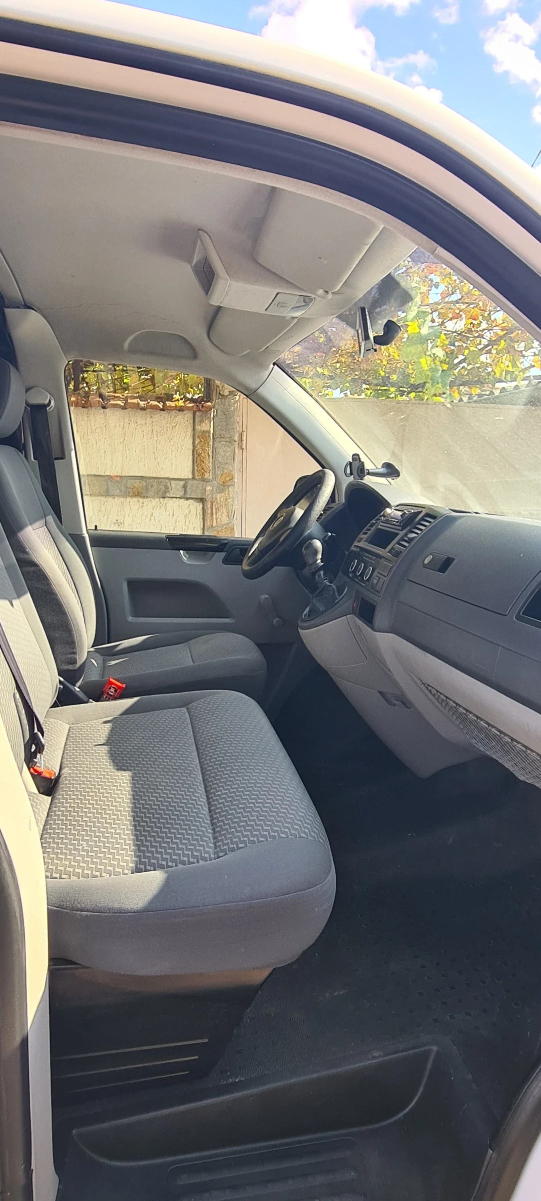 VW Transporter 2.0 TDI - изображение 6