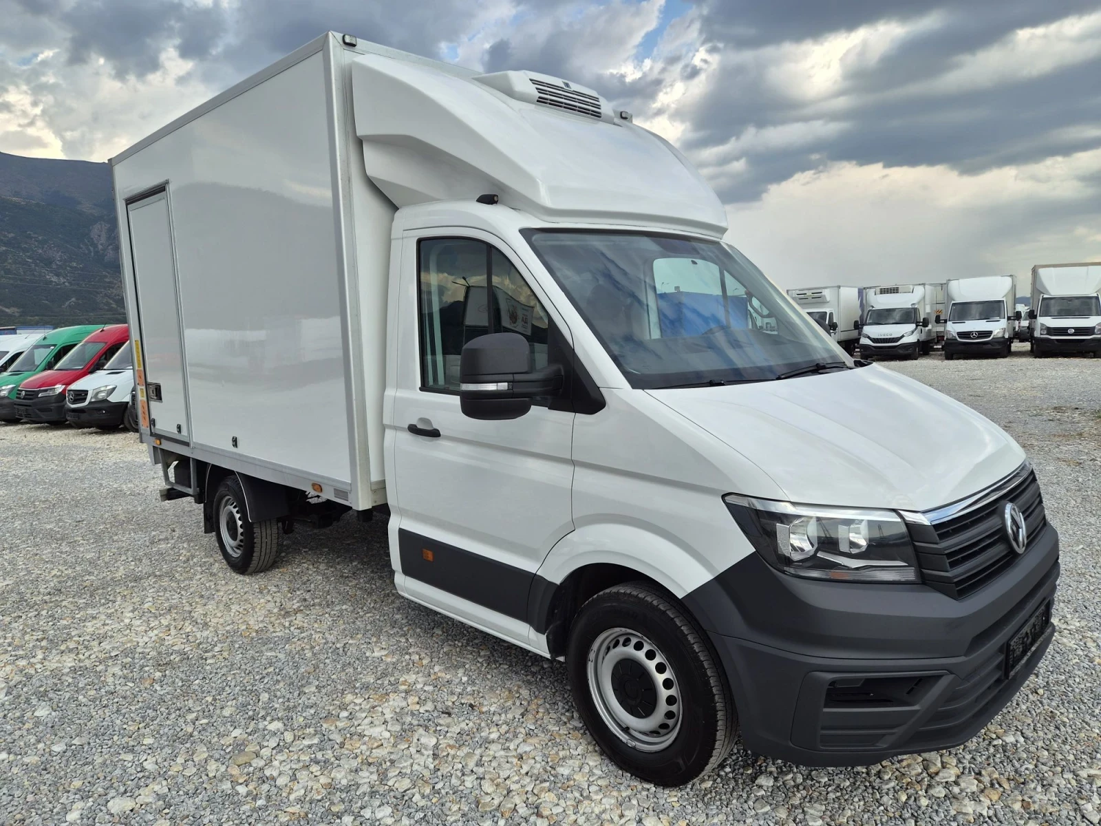 VW Crafter 2.0 TDI* Хладилен* Падащ борд* Нави* Климатик, снимка 7 - Бусове и автобуси - 55837148