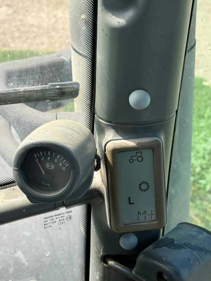 Трактор Deutz-Fahr Deutz-Fahr M620 + челен товарач STOLL 30FZ profiL, снимка 10 - Селскостопанска техника - 52397471