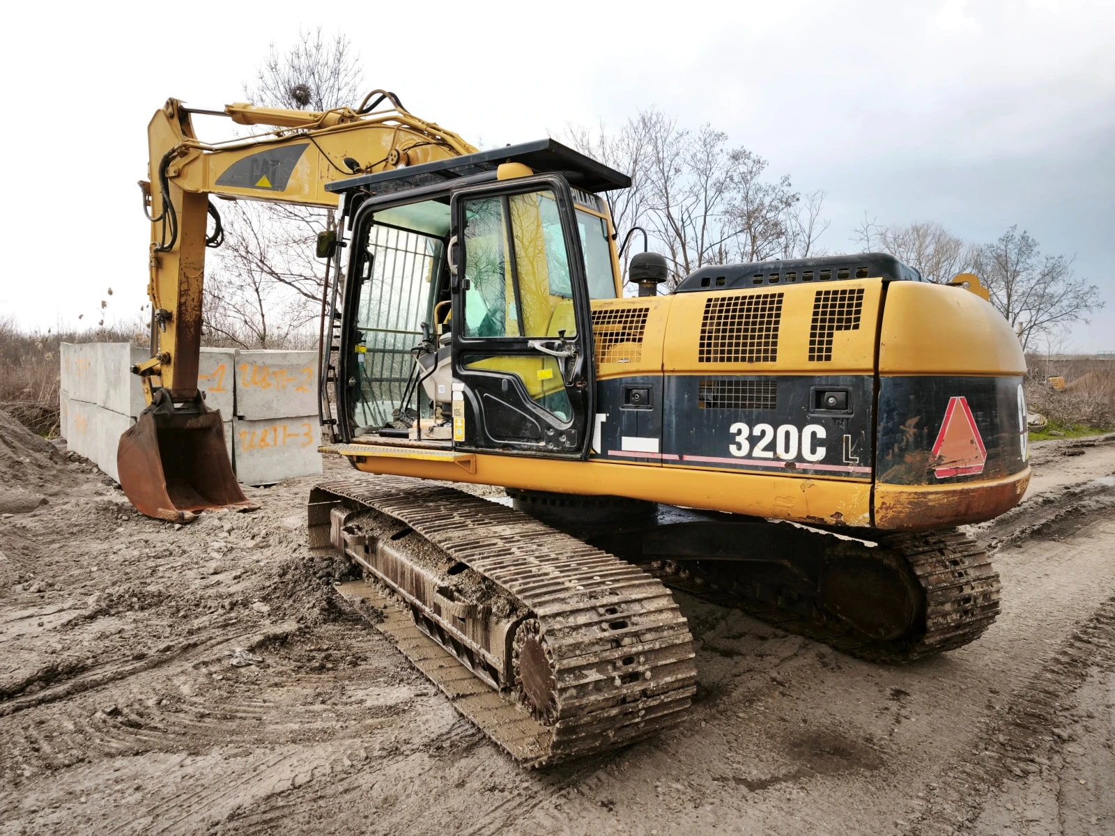 Багер Caterpillar 320 C, снимка 4 - Индустриална техника - 53959003