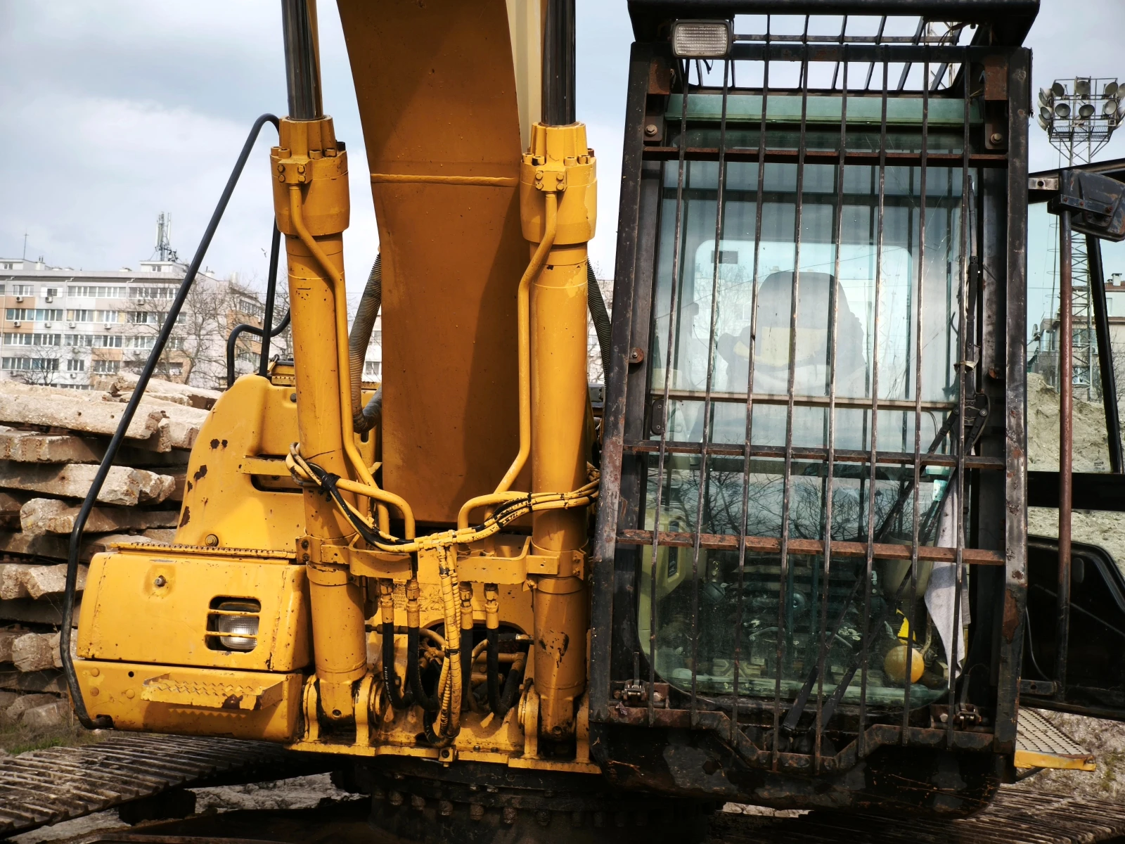 Багер Caterpillar 320 C, снимка 8 - Индустриална техника - 53959003