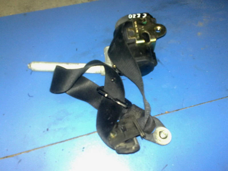 Преден ляв колан за Мерцедес Ц-класа 98г.