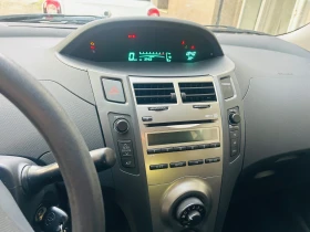 Toyota Yaris 32.500км !!! 1.3i, 101HP, снимка 13