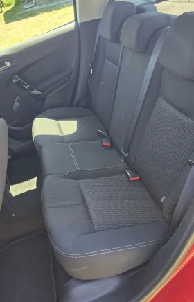 Peugeot 208 1.2i Euro 6B , снимка 12