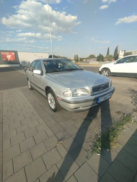  Volvo S40