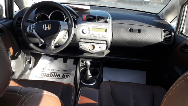 Honda Jazz  1.4i, снимка 10 - Автомобили и джипове - 41020690