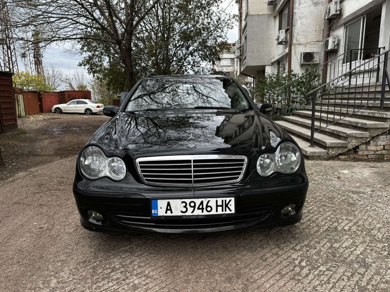 Mercedes-Benz C 220, снимка 1 - Автомобили и джипове - 46415657