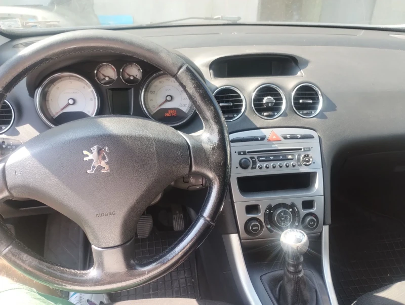 Peugeot 308 1.6 HDI, снимка 9 - Автомобили и джипове - 47328662