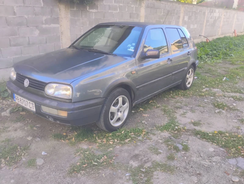 VW Golf 1.6, снимка 2 - Автомобили и джипове - 47425310