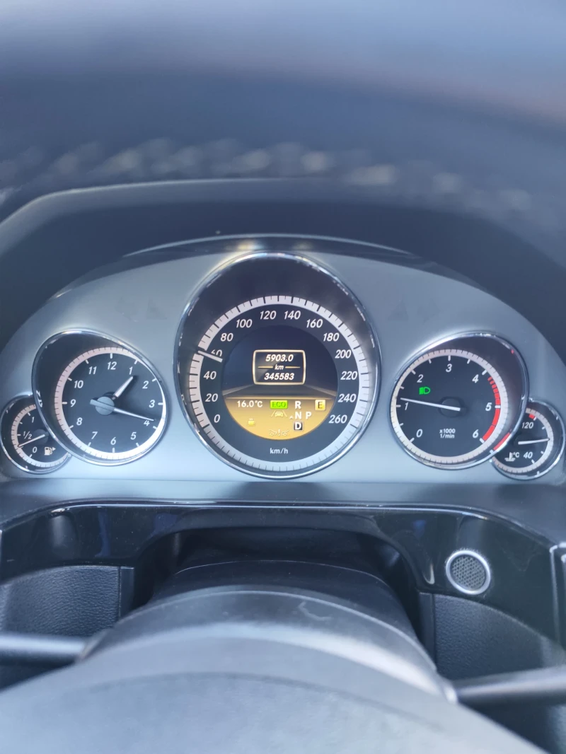 Mercedes-Benz E 250 Avantgarde , снимка 13 - Автомобили и джипове - 52263717
