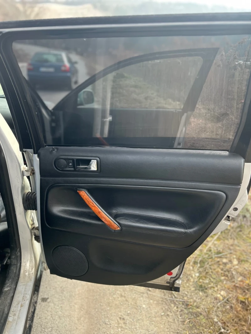 VW Passat, снимка 5 - Автомобили и джипове - 52358727