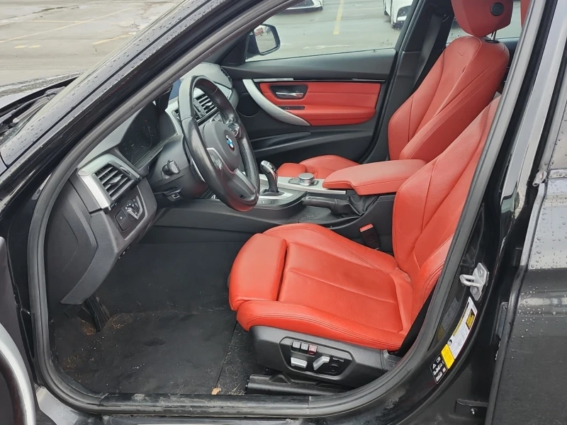 BMW 330 M PACK * * RED INTERIOR * * CARFAX * * АВТО КРЕДИТ, снимка 6 - Автомобили и джипове - 52793394