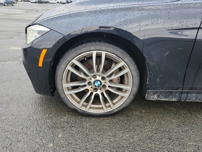 BMW 330 M PACK * * RED INTERIOR * * CARFAX * * АВТО КРЕДИТ, снимка 5 - Автомобили и джипове - 52793394