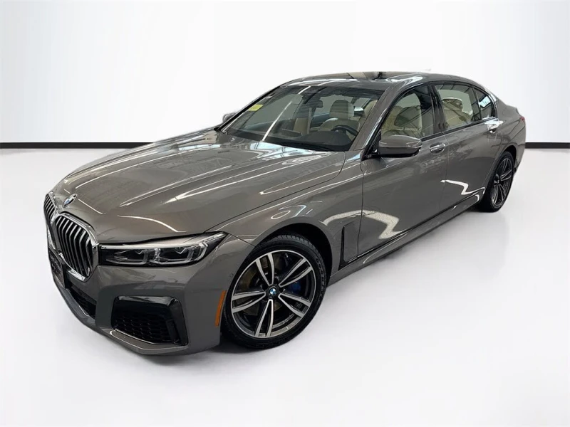 BMW 740 Nardo Gray* B58* HeadUp* Harman Kardon* Mасаж, снимка 3 - Автомобили и джипове - 52886248