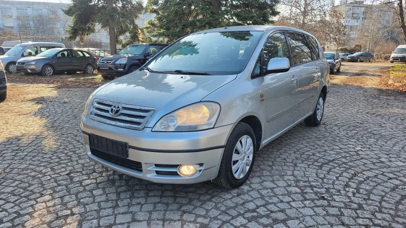 Toyota Avensis verso 2.0d4d 116k.c. 7 местна, снимка 2 - Автомобили и джипове - 52943383