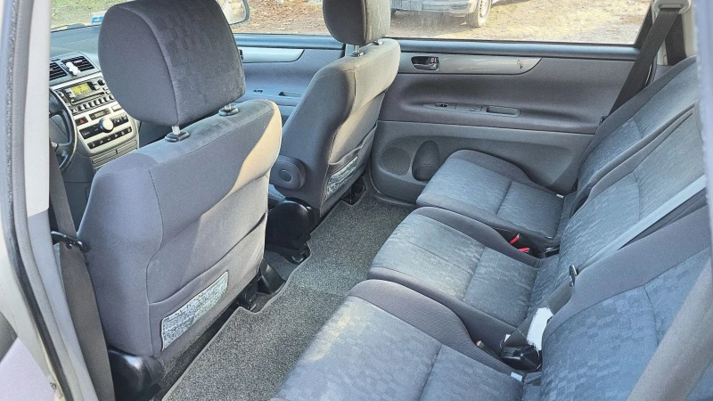 Toyota Avensis verso 2.0d4d 116k.c. 7 местна, снимка 11 - Автомобили и джипове - 52943383