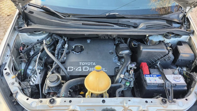 Toyota Avensis verso 2.0d4d 116k.c. 7 местна, снимка 14 - Автомобили и джипове - 52943383