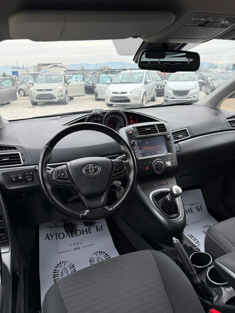 Toyota Verso 1.6 VVT-i, снимка 7 - Автомобили и джипове - 53481857