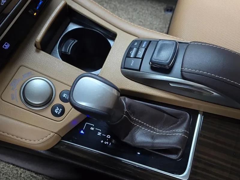 Lexus ES 300h Supreme* �������* �������* ������* ��������� | Mobile.bg � ����������� 8