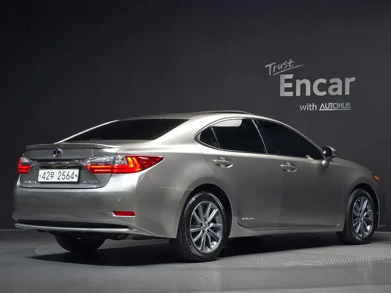 Lexus ES 300h Supreme* �������* �������* ������* ��������� | Mobile.bg � ����������� 2