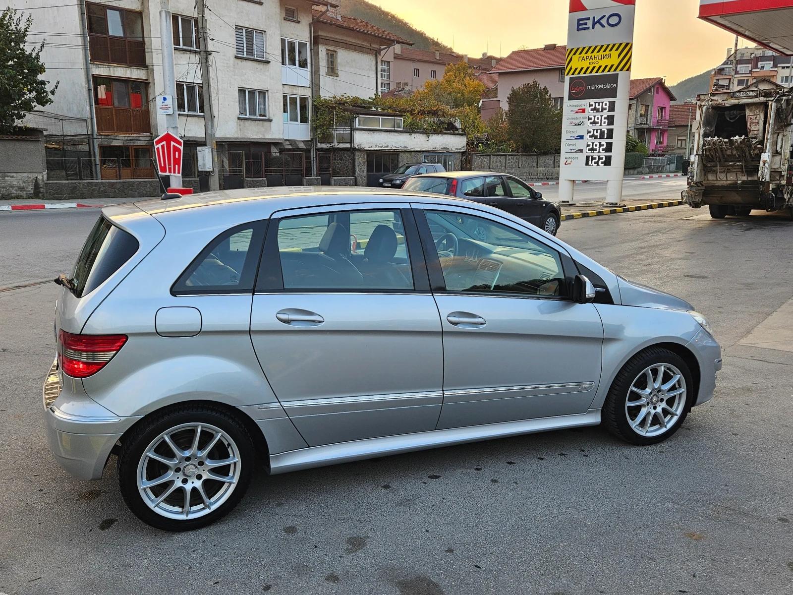 Mercedes-Benz B 150 1.5 Facelift/Sport/Koja/Navig - изображение 6