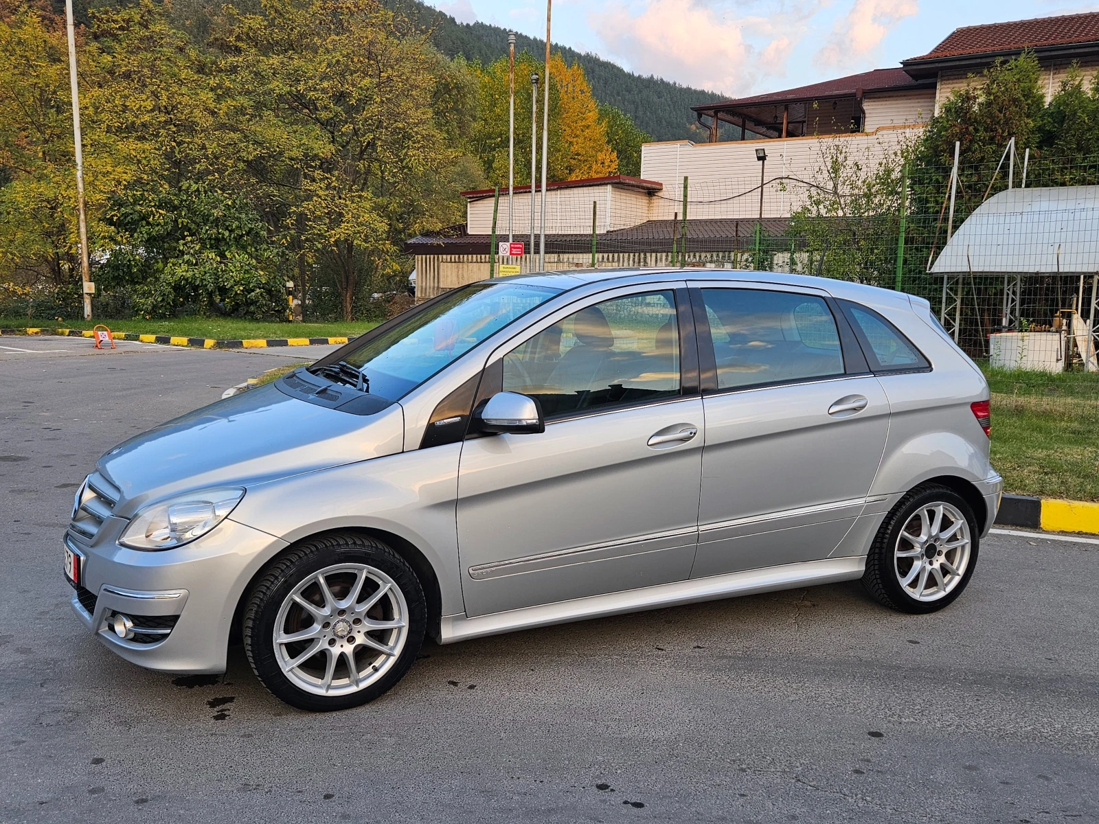 Mercedes-Benz B 150 1.5 Facelift/Sport/Koja/Navig - изображение 2