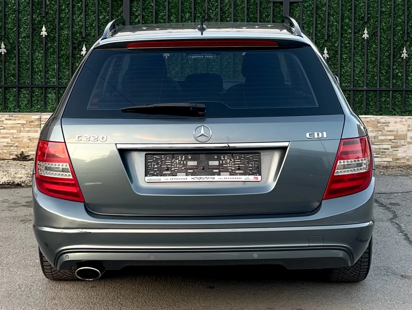 Mercedes-Benz C 220 CDI FACELIFT Напълно обслужен !  - изображение 5