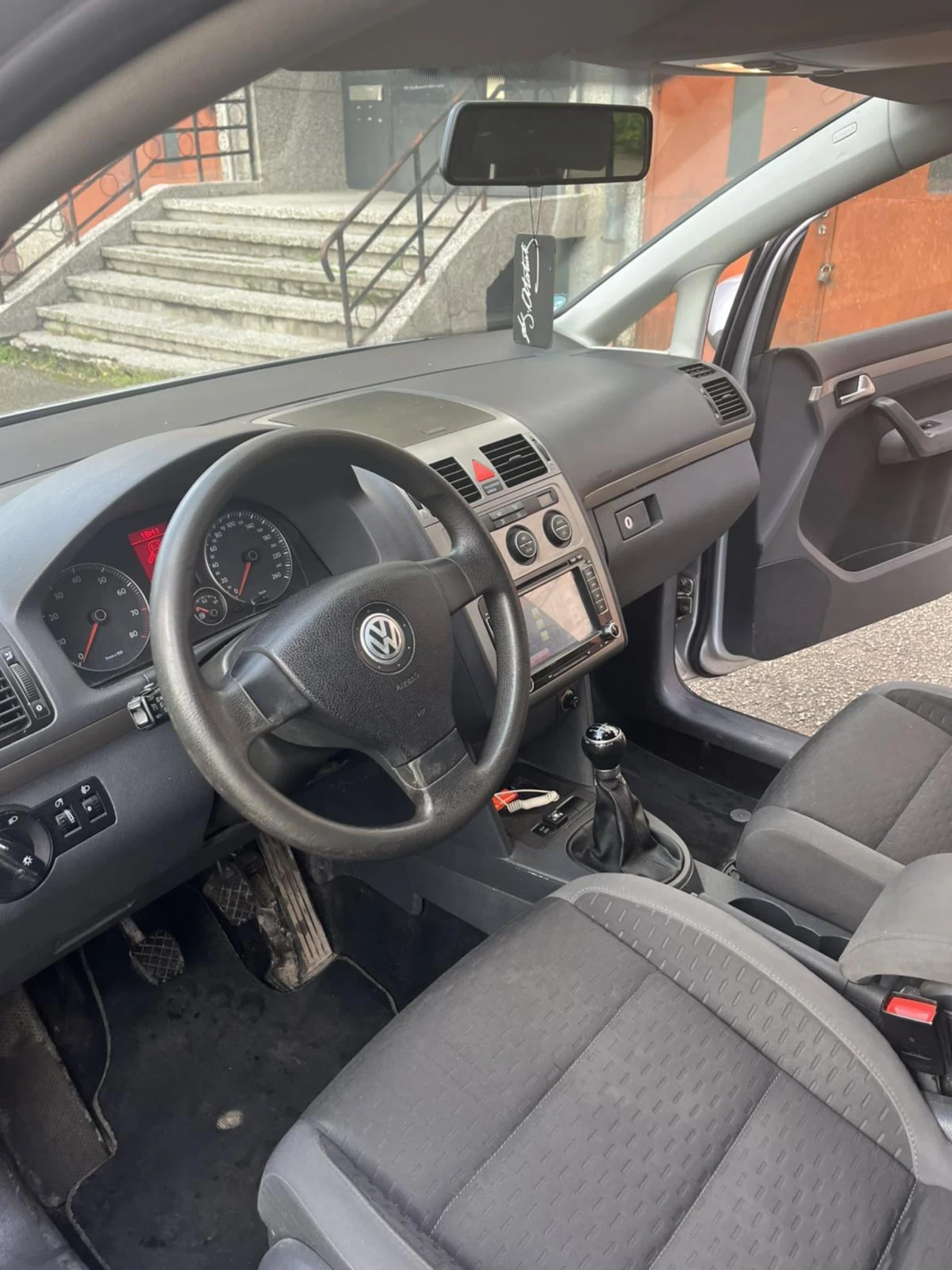 VW Touran  - изображение 7