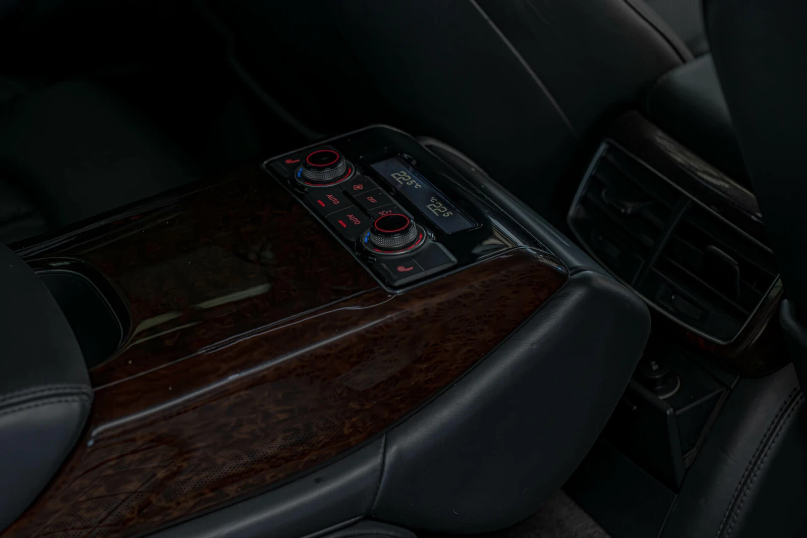 Audi A8 4.2TDI/Обдухване/Алкантар/Камера/Шибедах - изображение 10