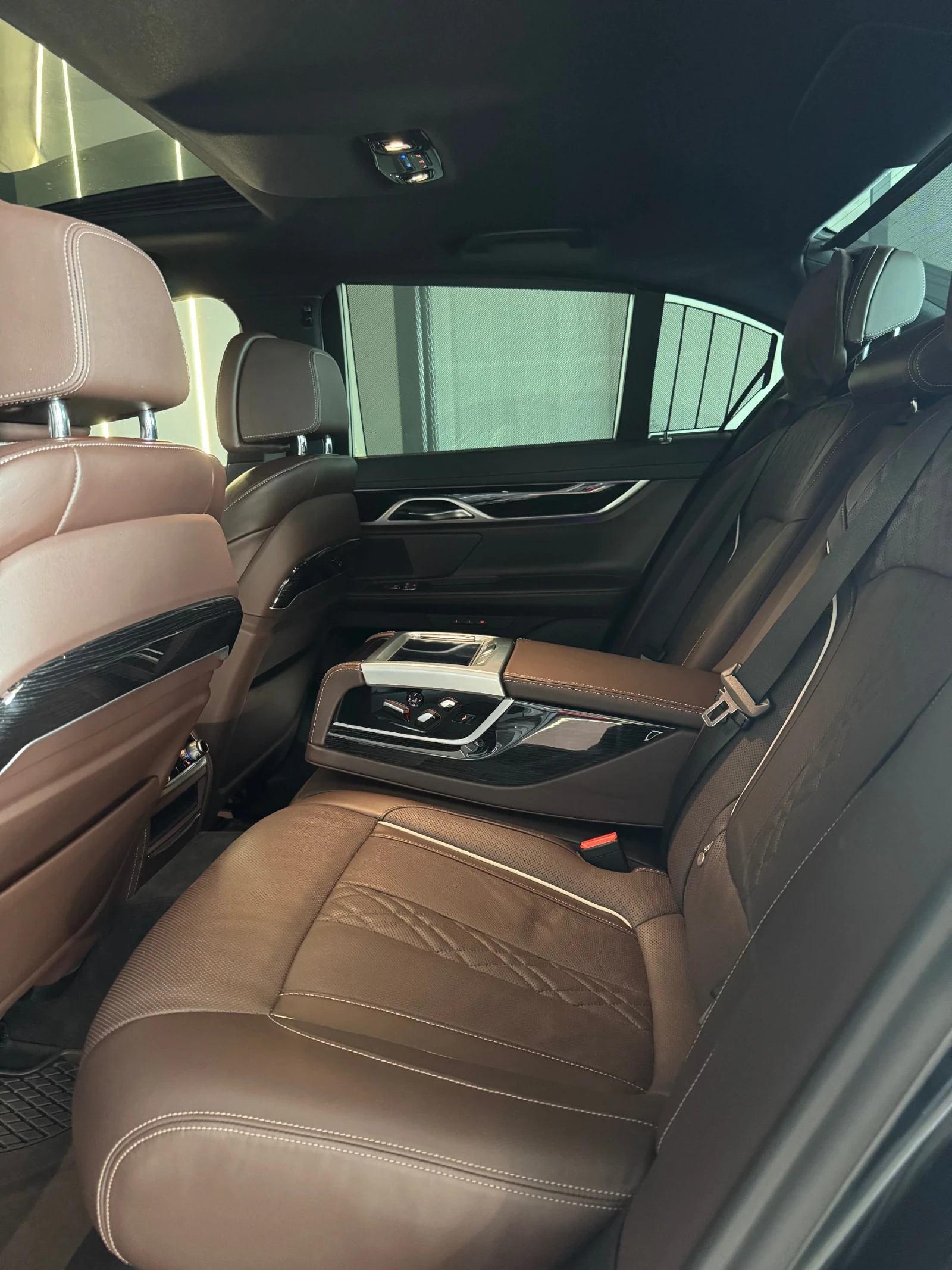 BMW 730 d* xDrive* FULL Екстри* M PACKET * HEAD UP* Шибеда - изображение 5