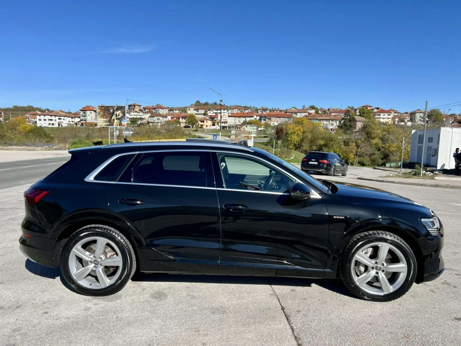 Audi E-Tron 50/AWD/313hp/Кожа/Панорама - изображение 4