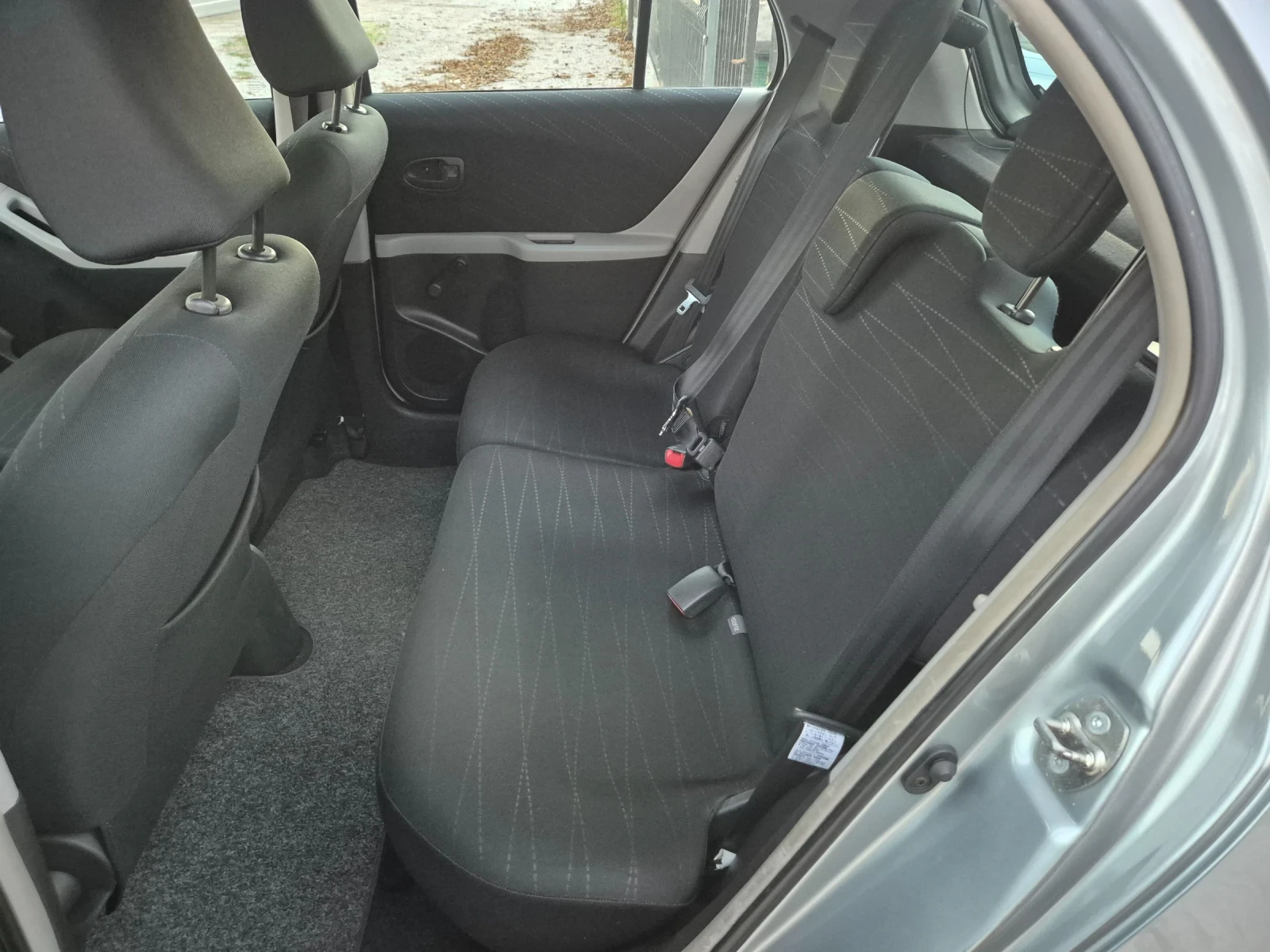 Toyota Yaris 1.3 Benzin  | Mobile.bg   13