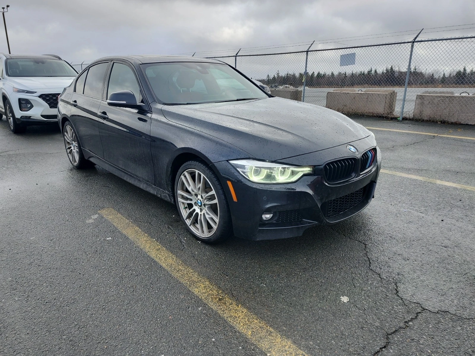 BMW 330 M PACK * * RED INTERIOR * * CARFAX * * АВТО КРЕДИТ - изображение 2