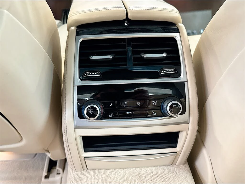 BMW 740 Nardo Gray* B58* HeadUp* Harman Kardon* Mасаж - изображение 10