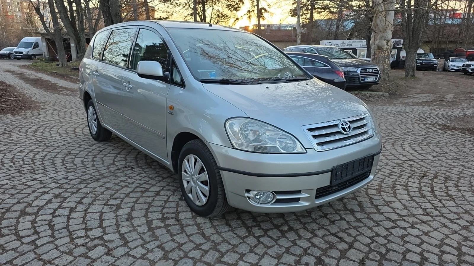 Toyota Avensis verso 2.0d4d 116k.c. 7 местна