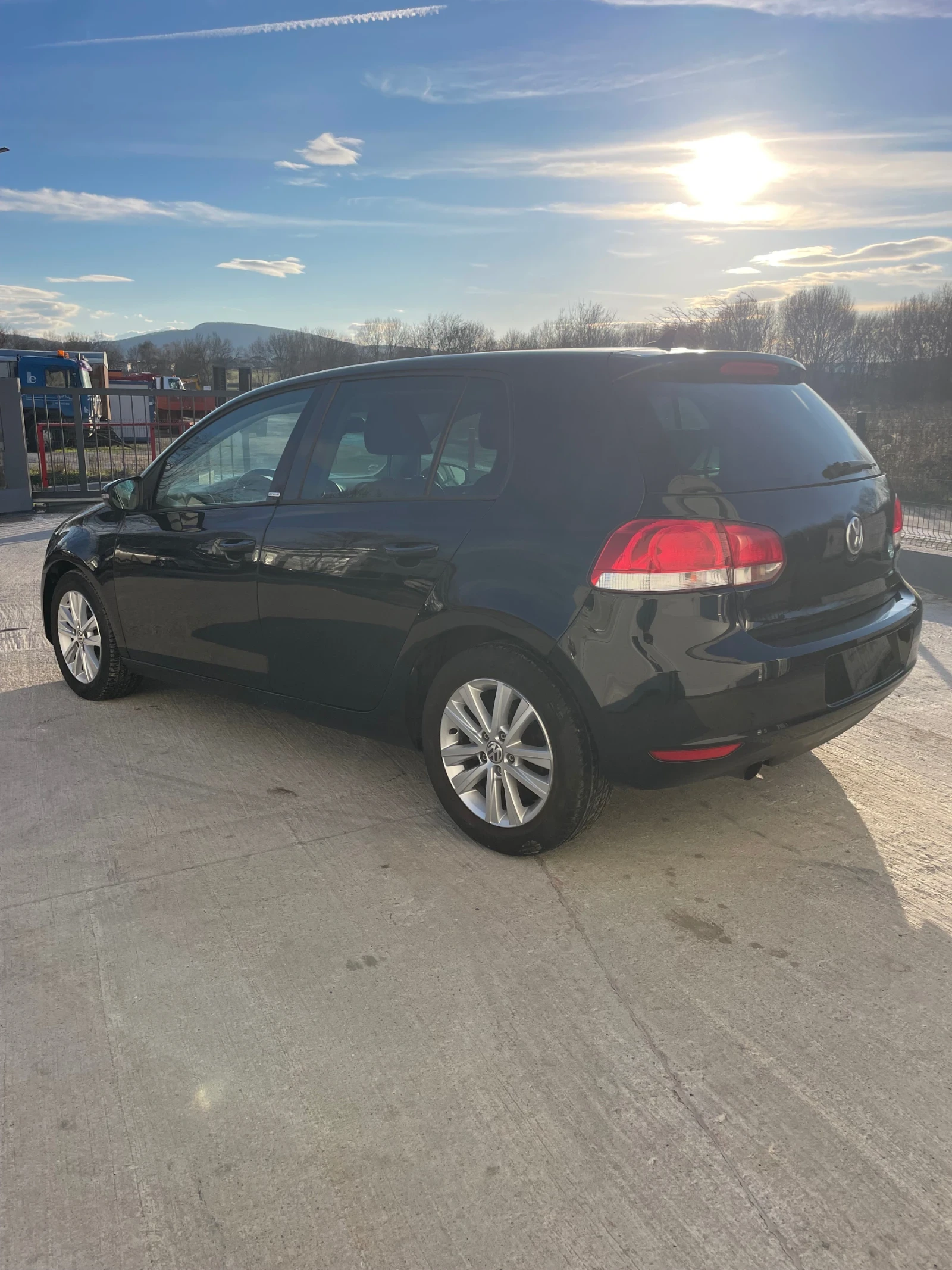 VW Golf 1.6TDI-105к.с. - изображение 3