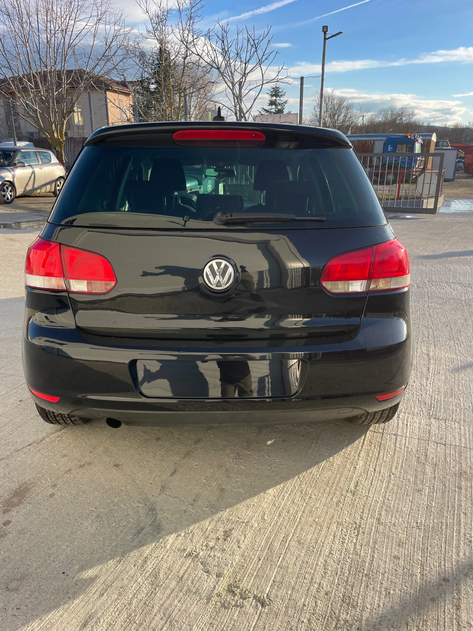 VW Golf 1.6TDI-105к.с. - изображение 5