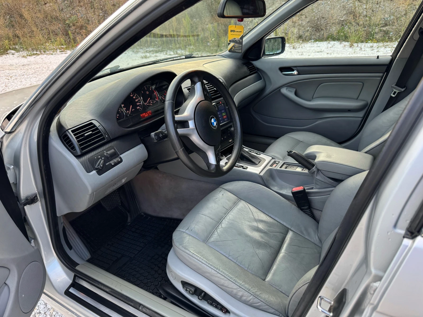 BMW 330, снимка 8 - Автомобили и джипове - 53893060