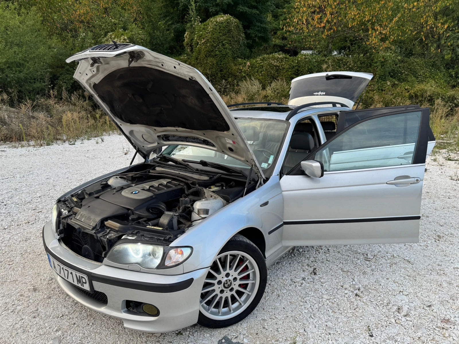 BMW 330, снимка 14 - Автомобили и джипове - 53893060