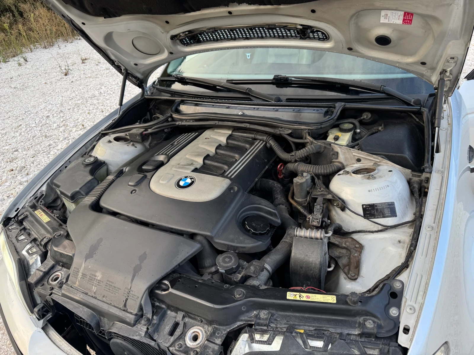 BMW 330, снимка 13 - Автомобили и джипове - 53893060