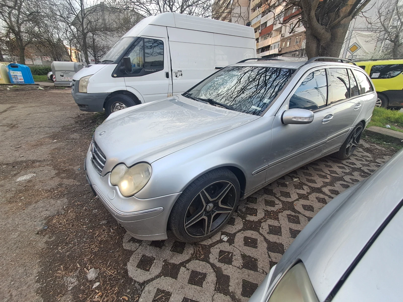 Mercedes-Benz C 220 CDI Avangarde, снимка 4 - Автомобили и джипове - 54045040