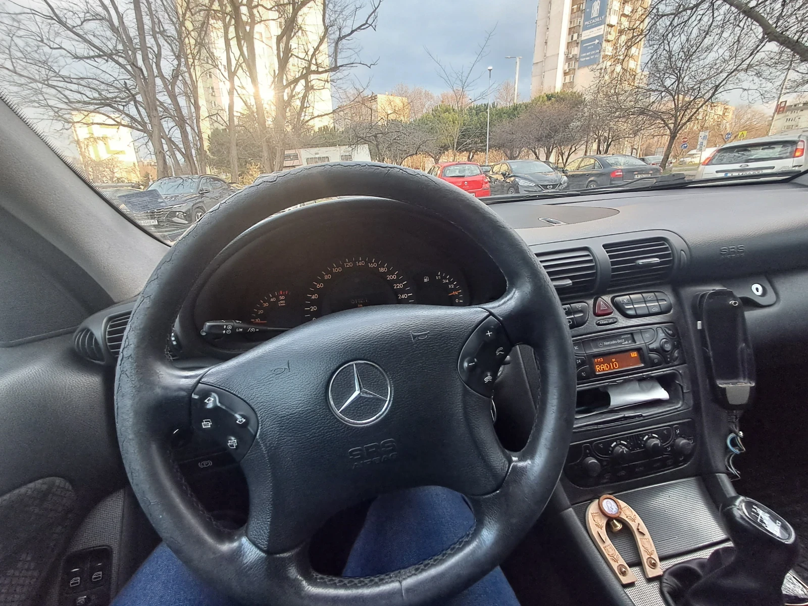 Mercedes-Benz C 220 CDI Avangarde, снимка 6 - Автомобили и джипове - 54045040