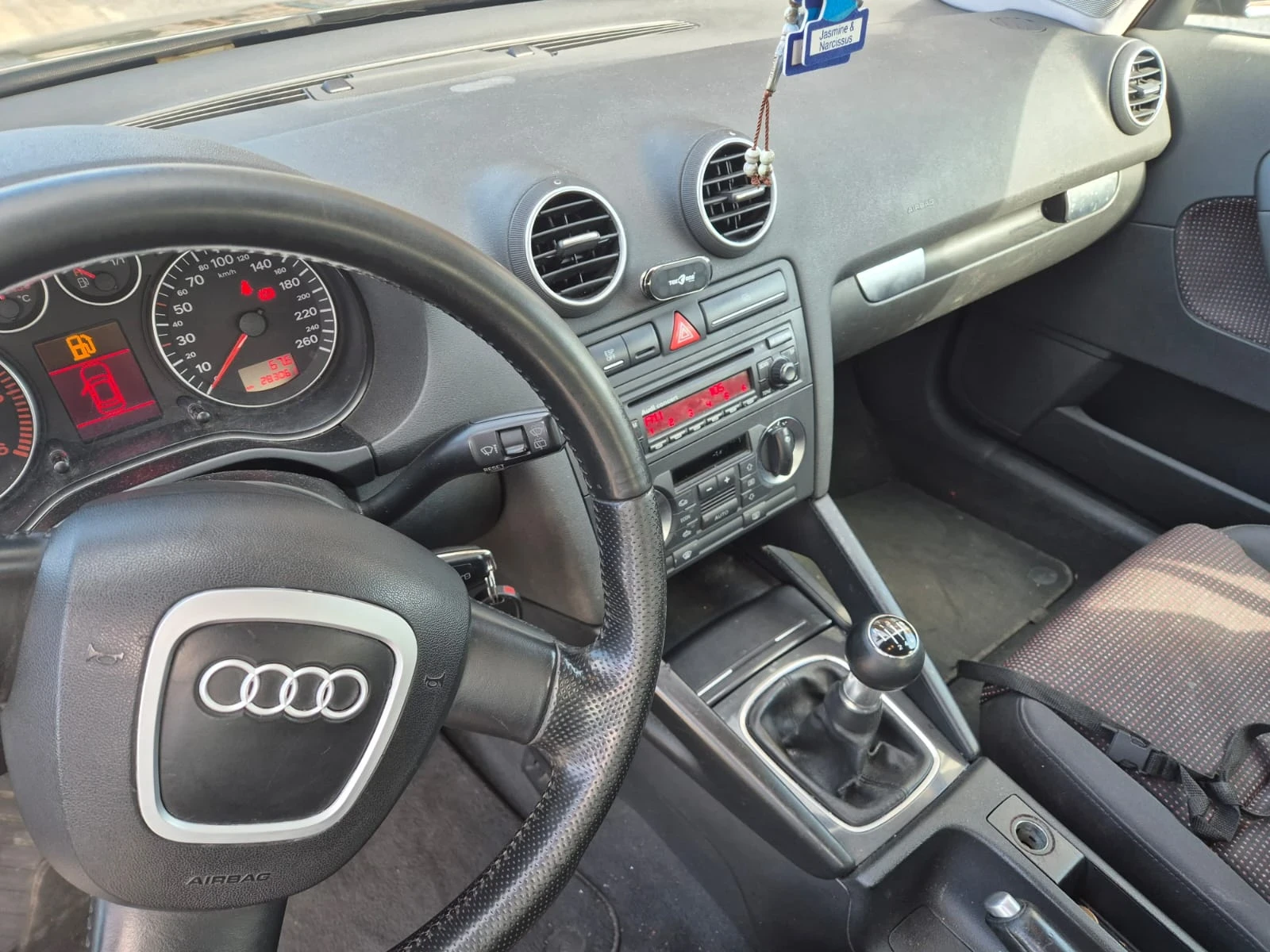 Audi A3 2.0tdi, снимка 10 - Автомобили и джипове - 54137307