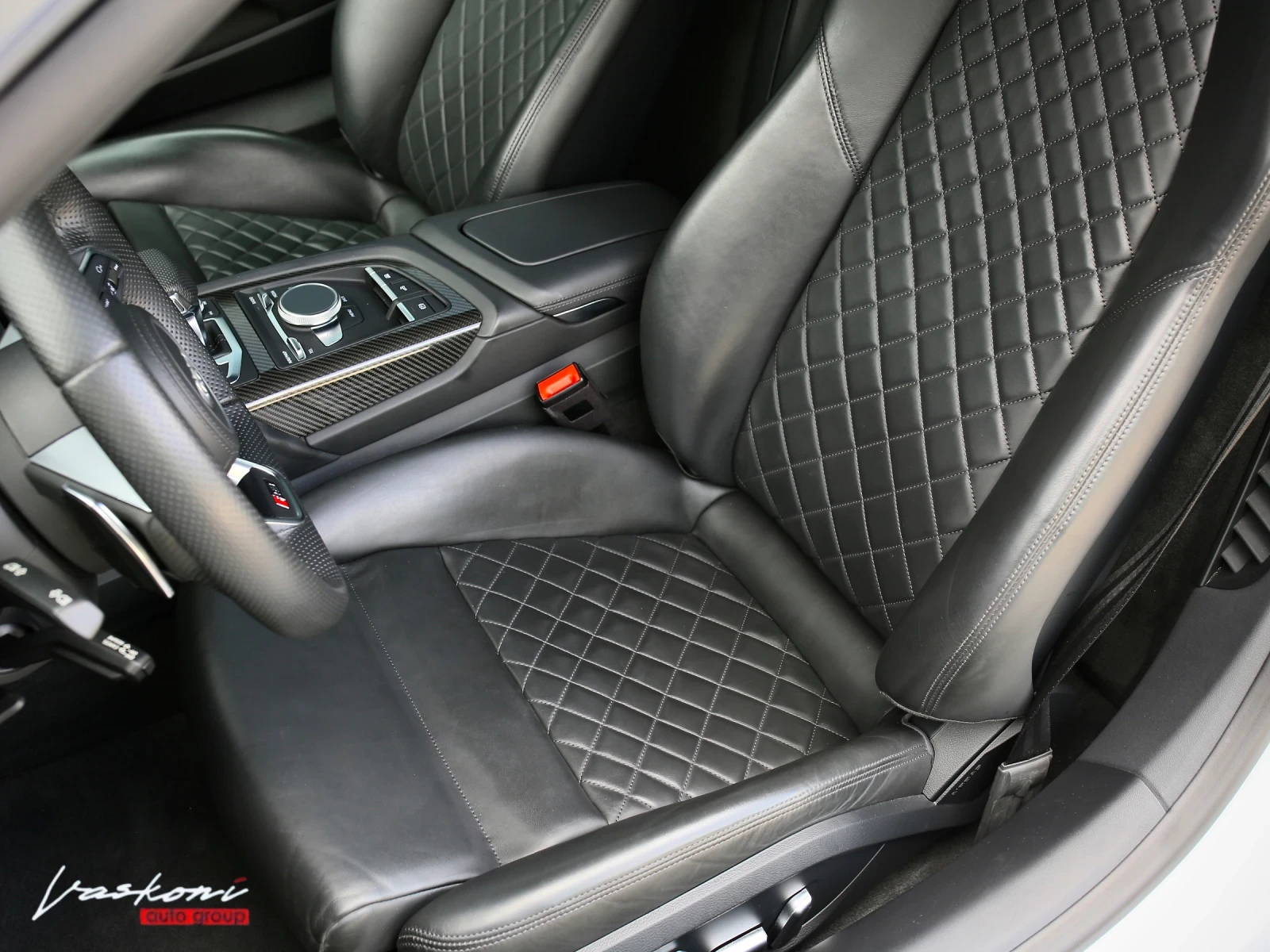 Audi R8 V10 SPYDER PERFORMANCE FULL CARBON CERAMIC, снимка 15 - Автомобили и джипове - 54300870