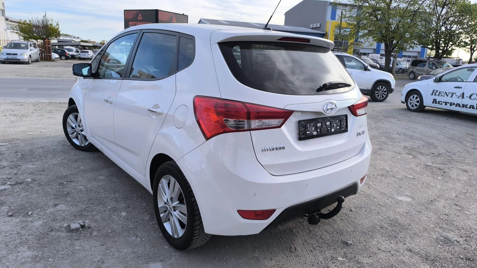 Hyundai Ix20 1.4i, снимка 4 - Автомобили и джипове - 54346747