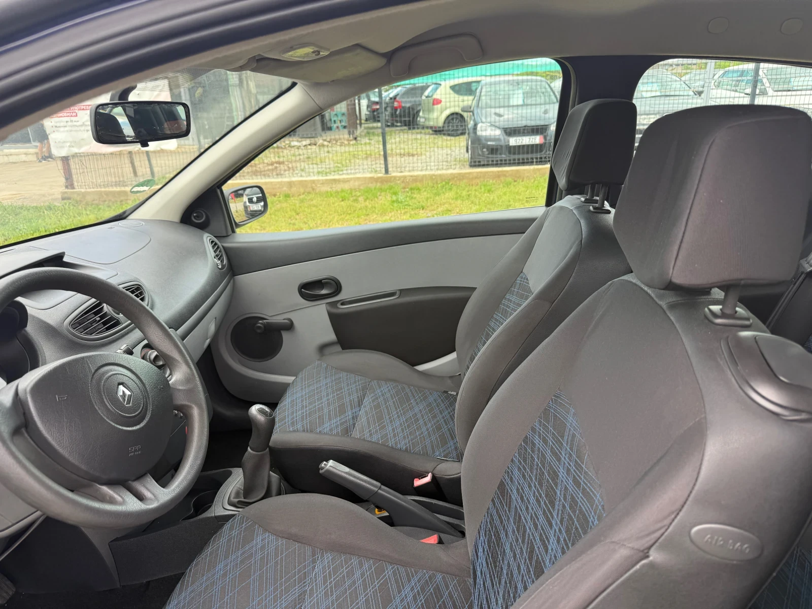 Renault Clio 1.2 газ-бензин, снимка 8 - Автомобили и джипове - 54791967