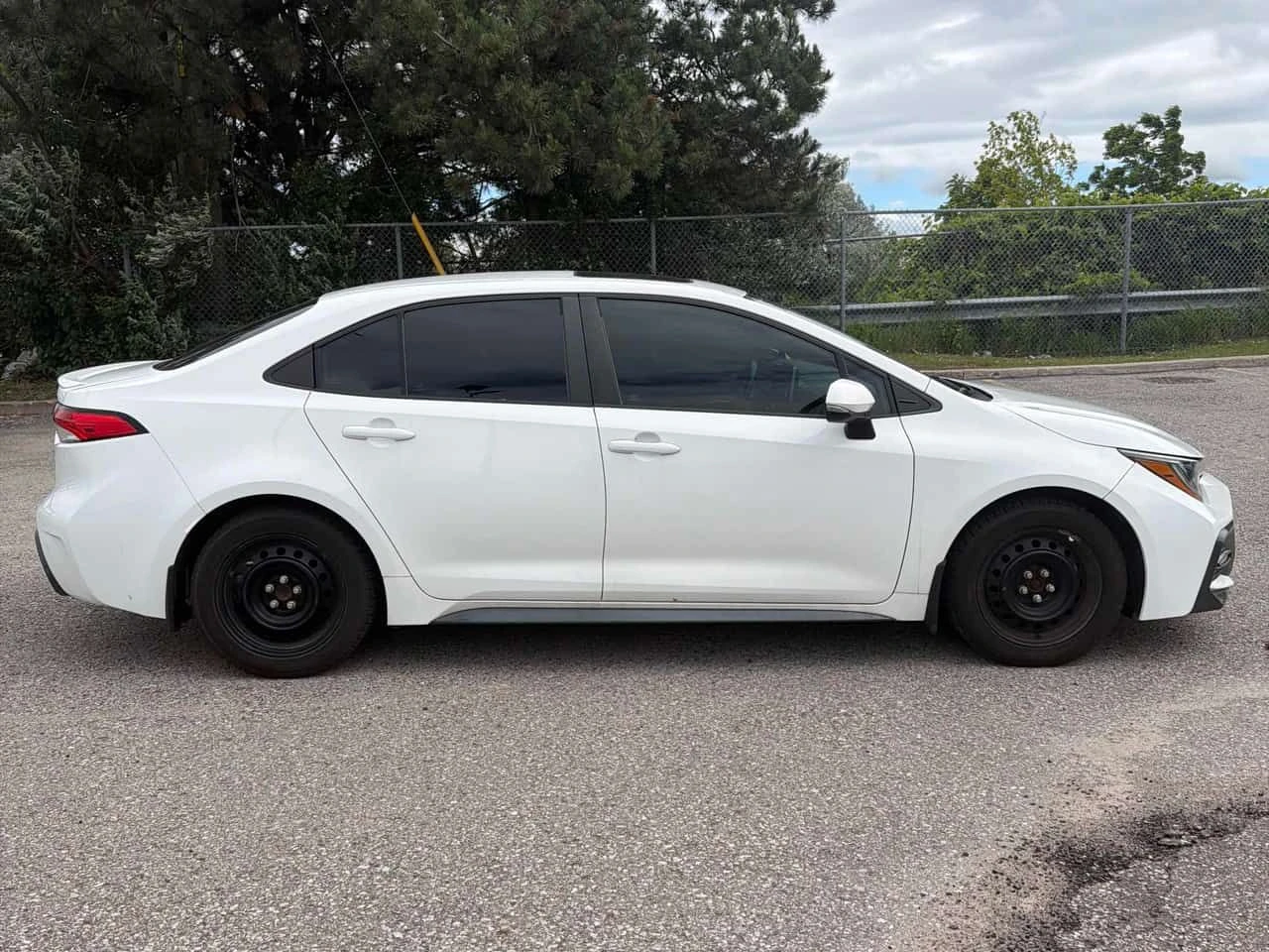 Toyota Corolla * SE CVT * CARFAX * ОПЦИЯ ЗА ФИНАНСИРАНЕ, снимка 3 - Автомобили и джипове - 54963484
